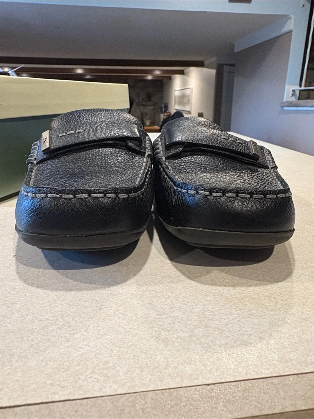 Thom McAn Black Pebbled Leather Slip-On Loafers shoes women’s size 8